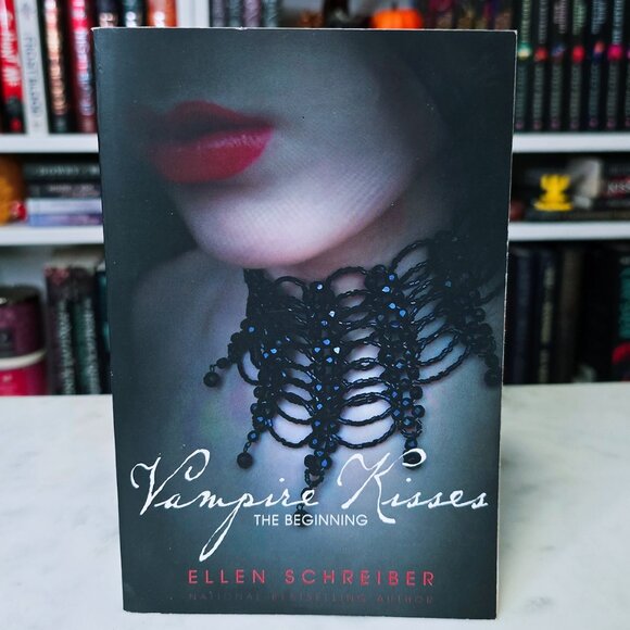 The entire VAMPIRE KISSES Series - Ellen Schreiber (PAPERBACK) - Picture 3 of 9